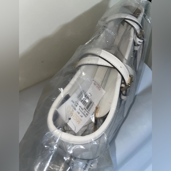 KORS Michael, Jet Set Travel Large Saffiano Leather Tote - Picture 7 of 8